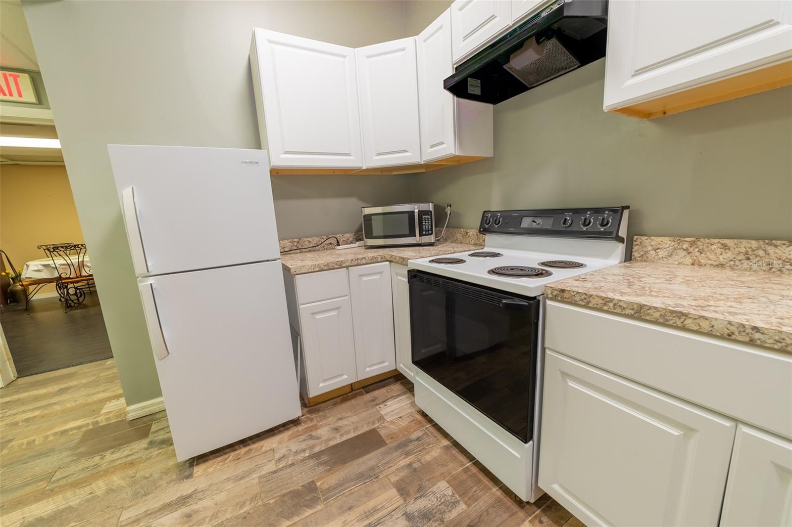 Image 67 of 72 For 2085 4th Street