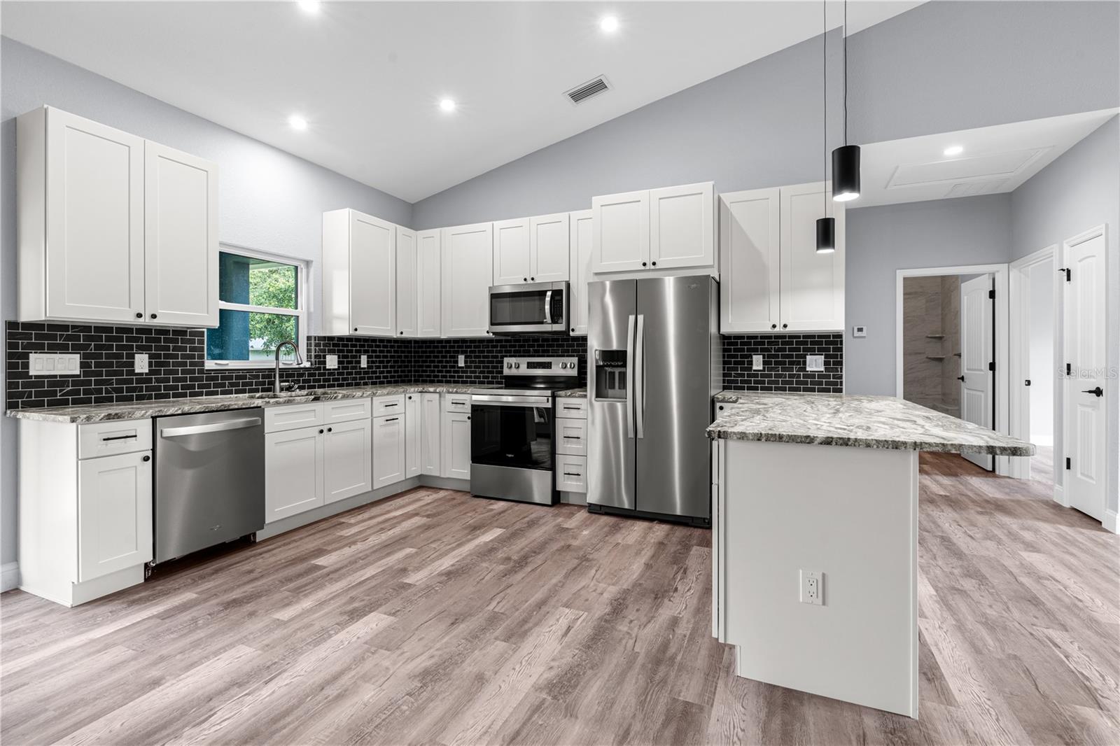 Image 5 of 16 For 11286 3rd Circle