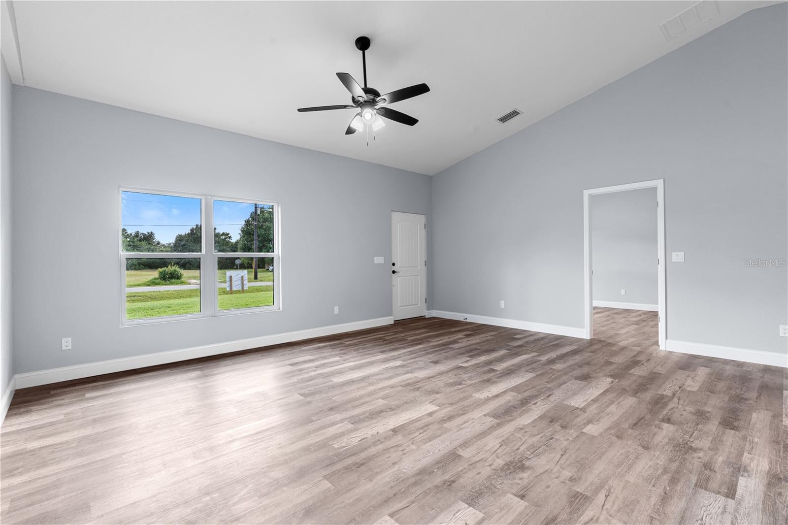 Image 6 of 16 For 11286 3rd Circle