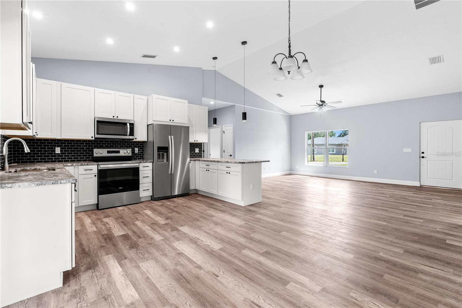 Image 7 of 16 For 11286 3rd Circle