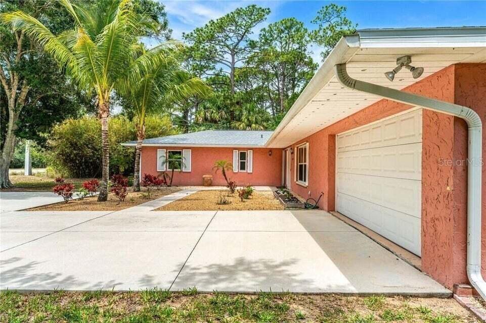 Details for 115 36th Court, VERO BEACH, FL 32968