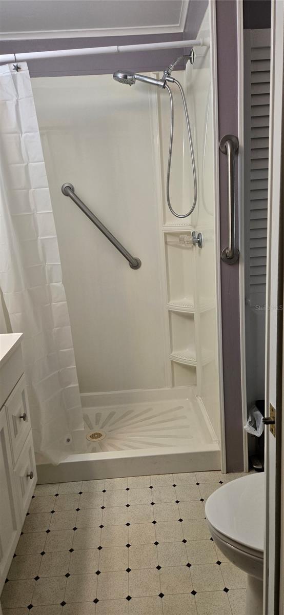 Image 14 of 17 For 6475 51st Street