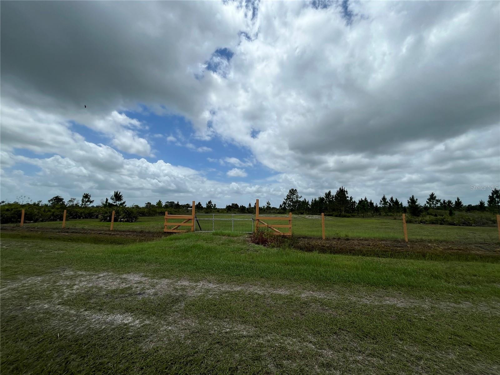 Image 2 of 11 For 19092 250th Street