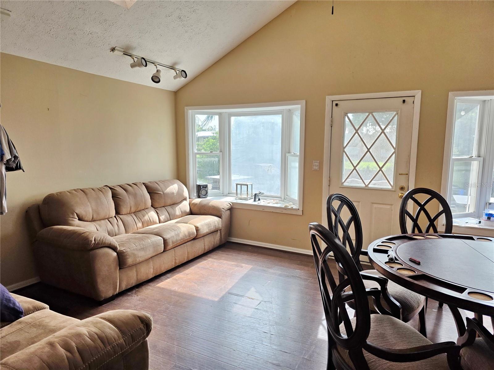 Image 8 of 16 For 2925 35th Avenue