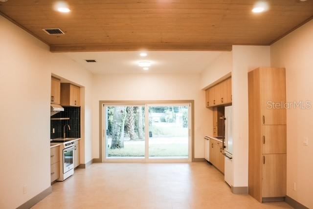 Image 13 of 18 For 805 3rd Avenue