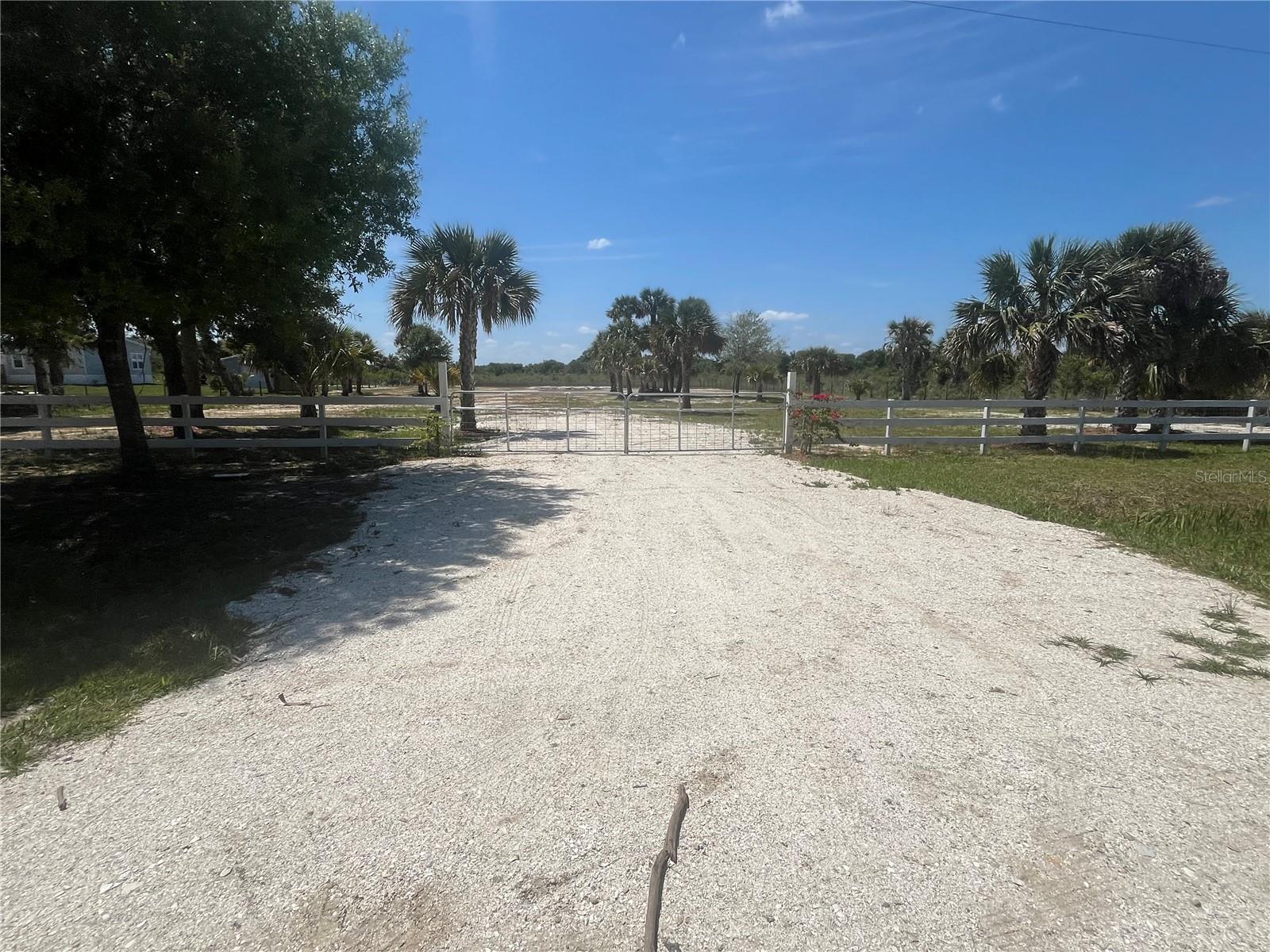 Image 5 of 47 For 19374 302nd Street