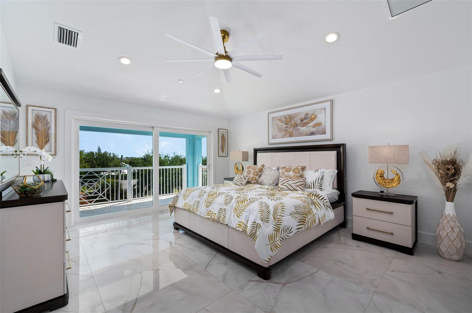 Image 24 of 37 For 523 Coral Sands Way