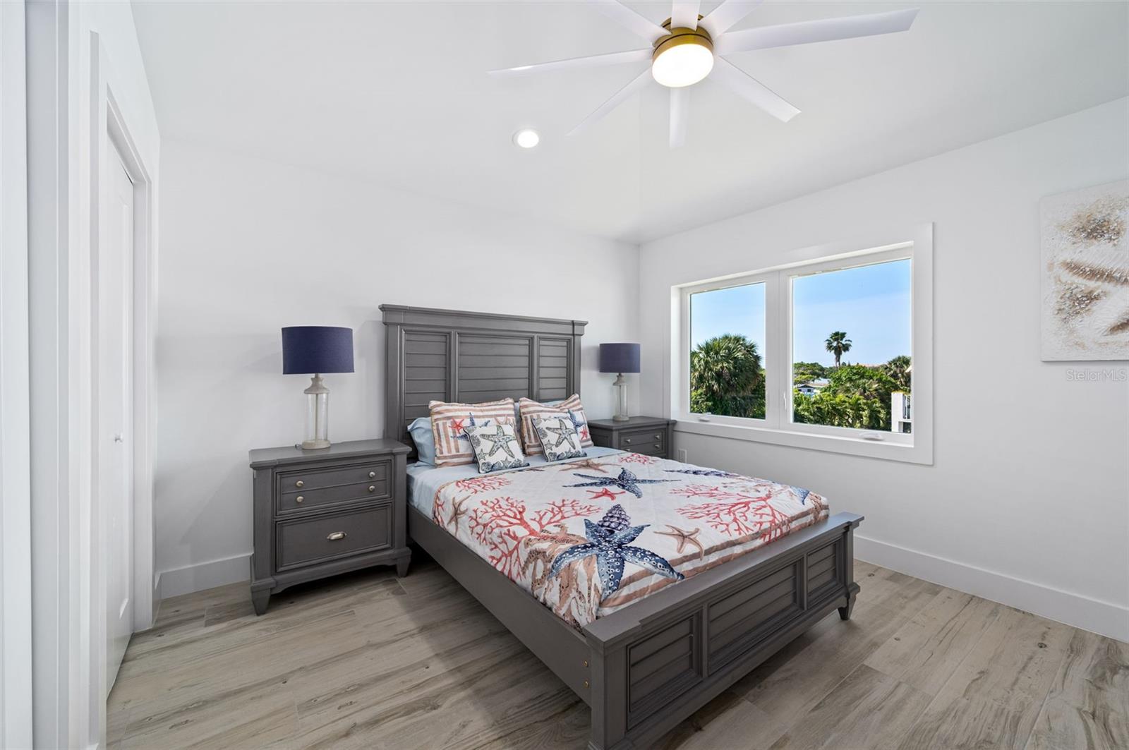 Image 28 of 37 For 523 Coral Sands Way