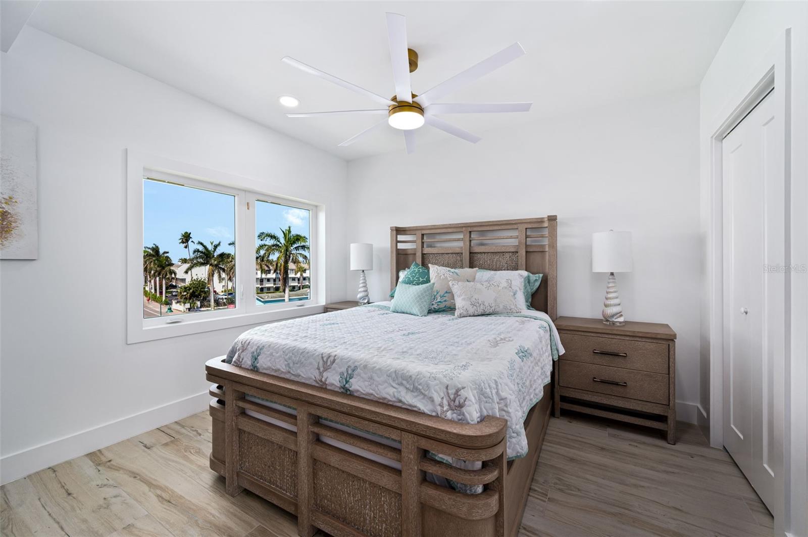 Image 29 of 37 For 523 Coral Sands Way