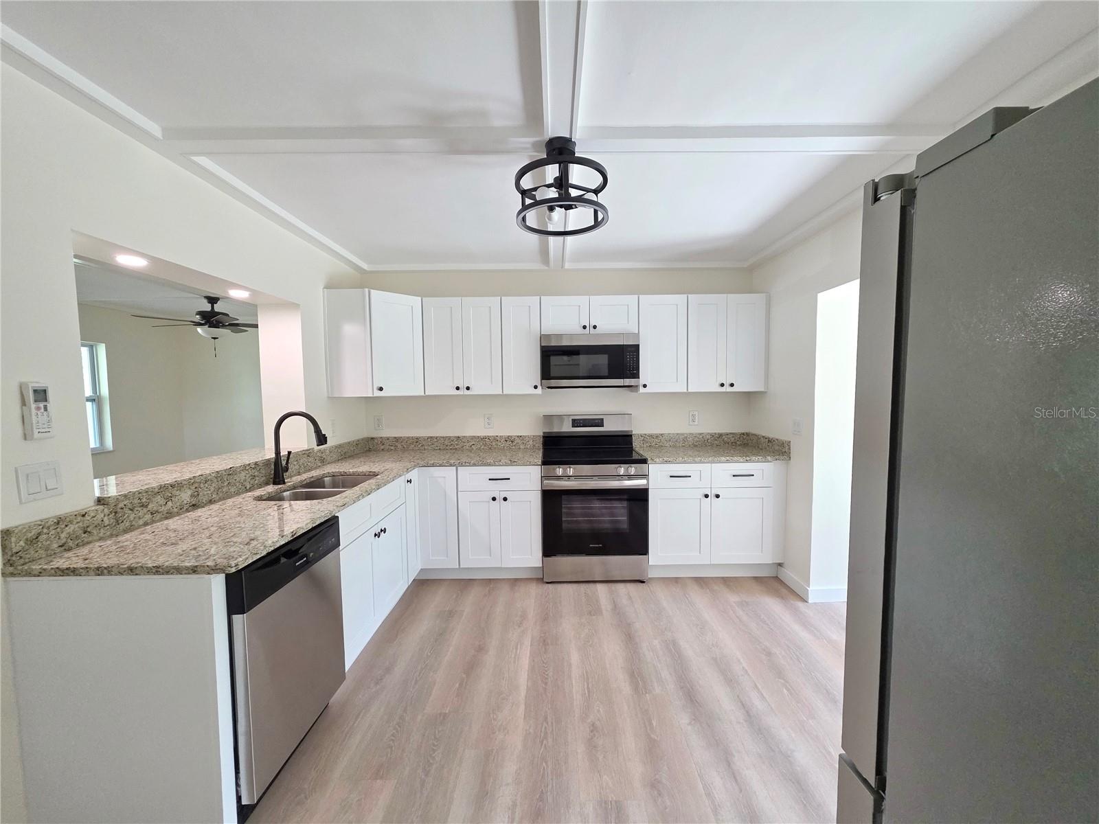 Image 10 of 39 For 1350 39th Boulevard