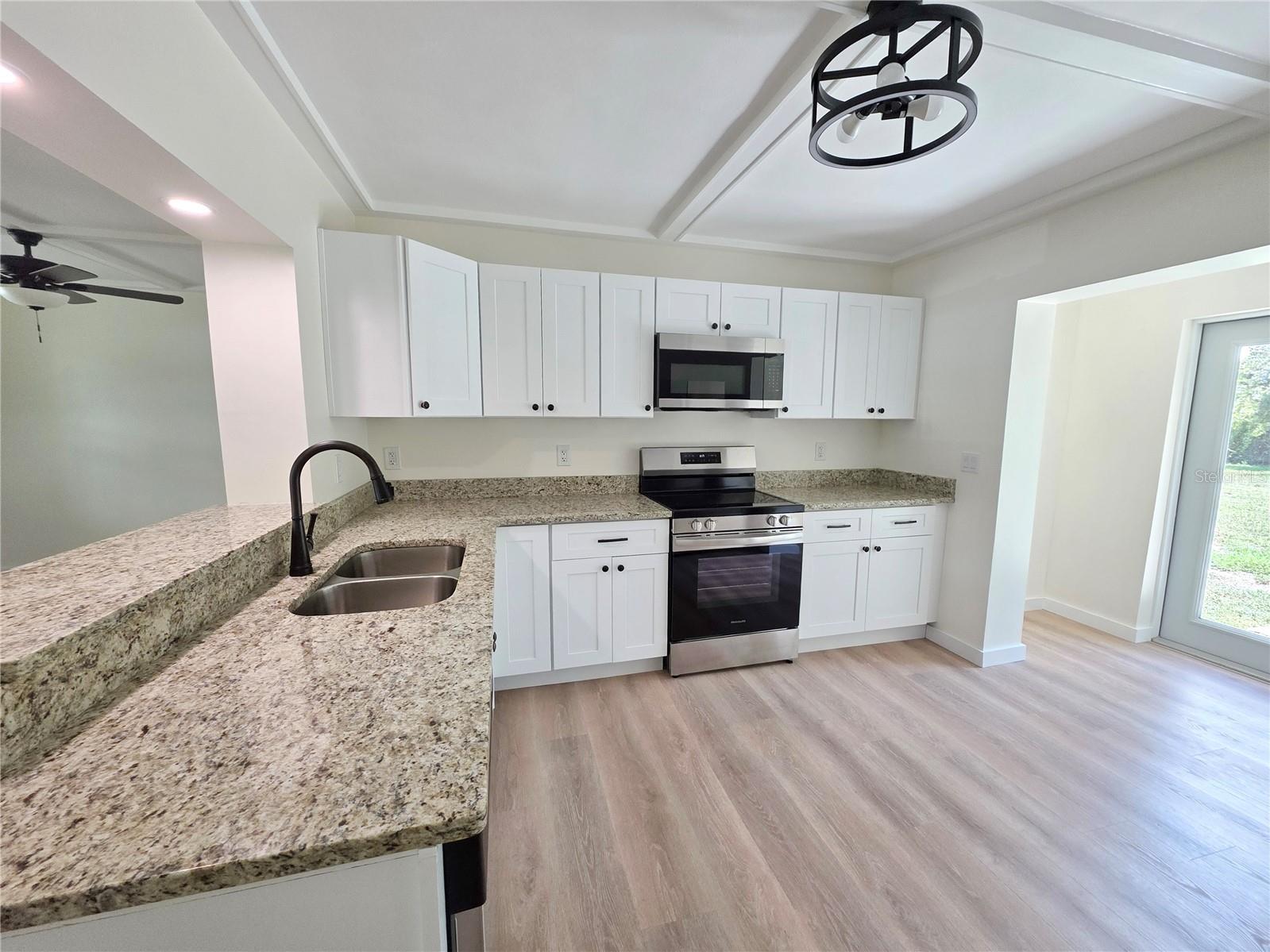 Image 13 of 39 For 1350 39th Boulevard