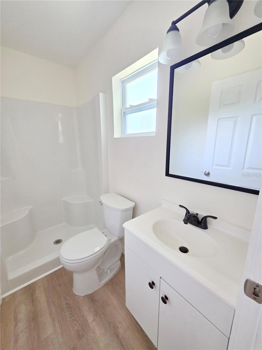 Image 21 of 39 For 1350 39th Boulevard