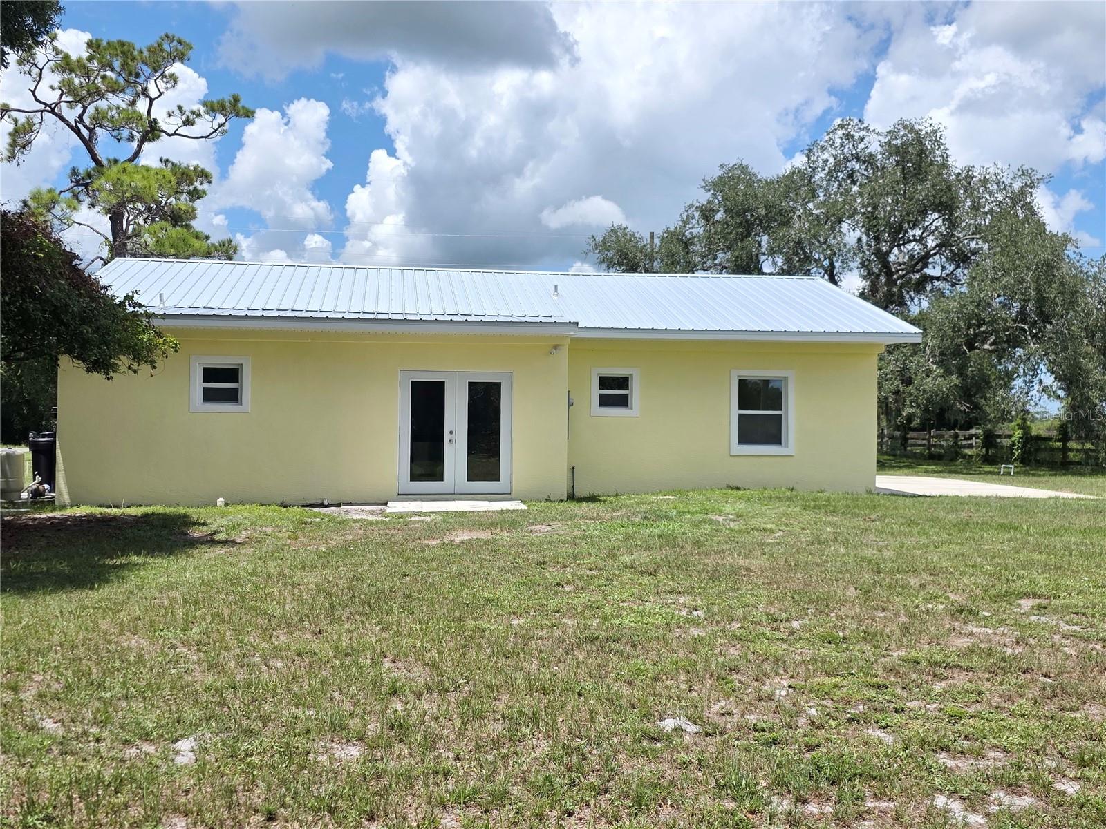 Image 7 of 39 For 1350 39th Boulevard