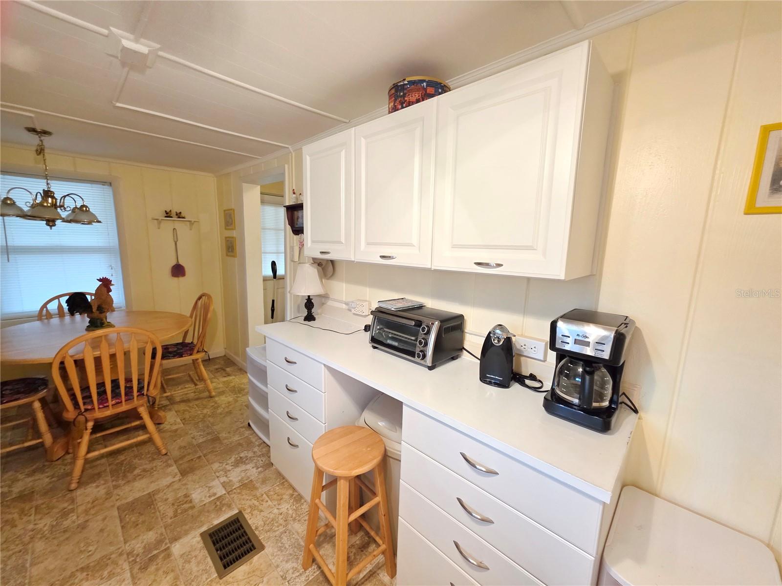 Image 11 of 34 For 1149 6th Street