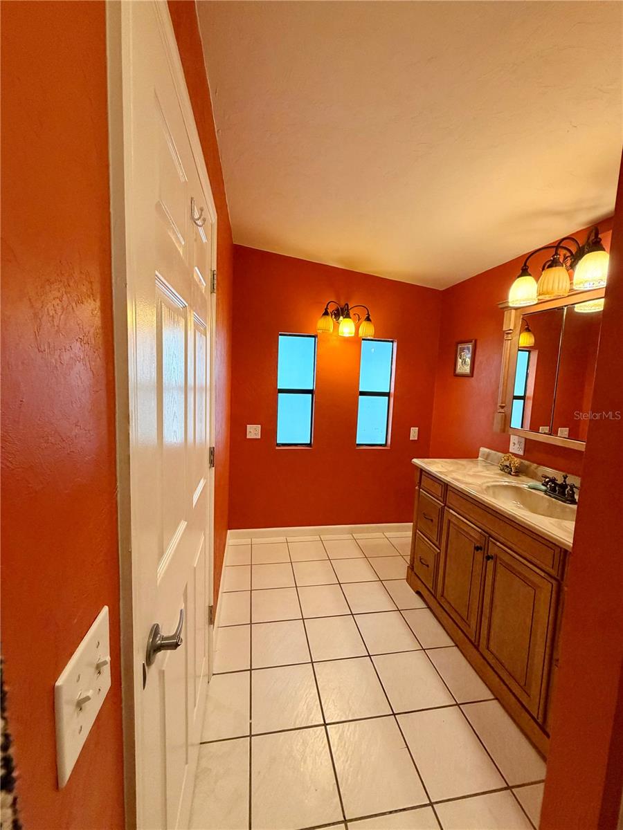 Image 22 of 39 For 1329 44th Boulevard