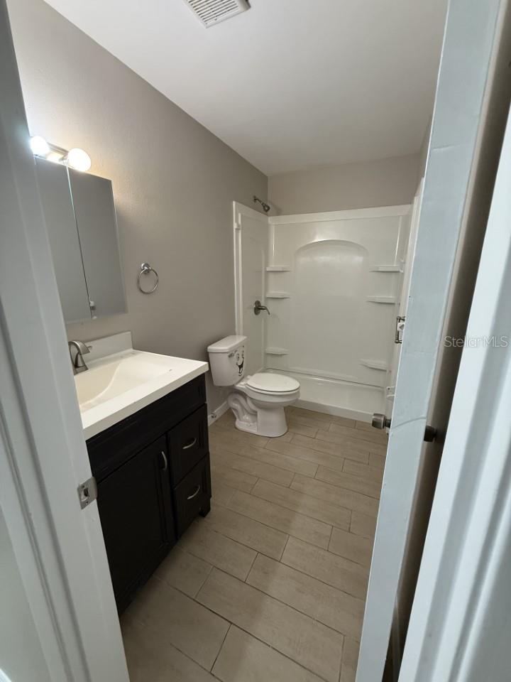 Image 16 of 18 For 595 Columbia Street