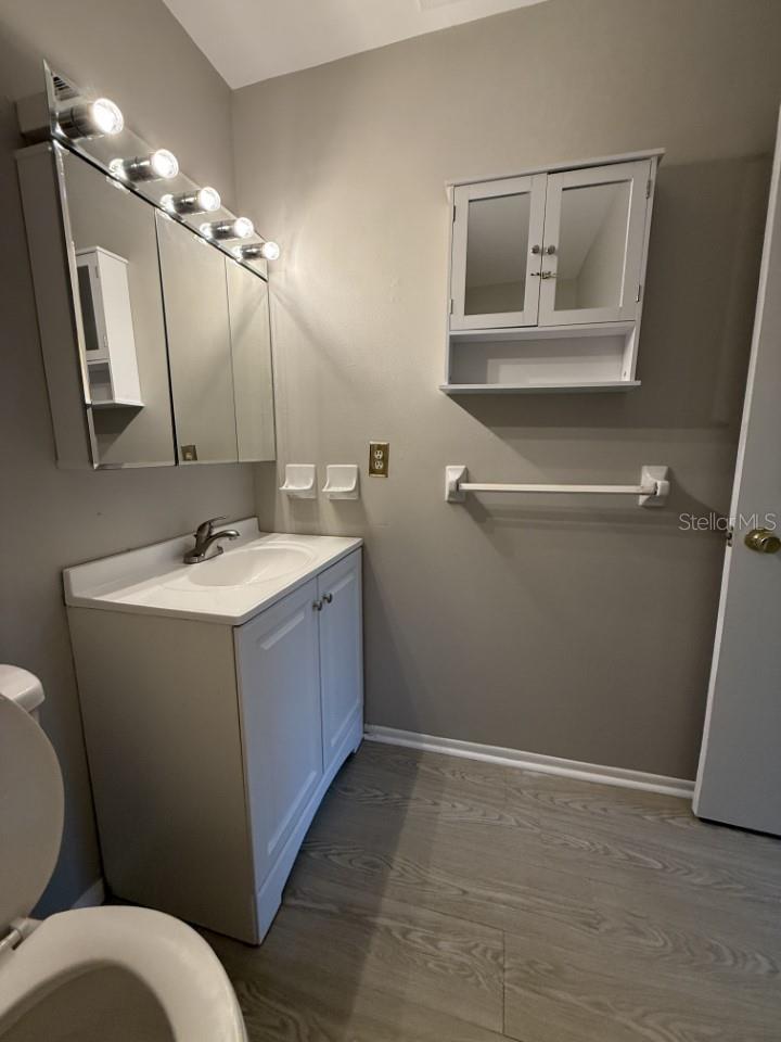 Image 9 of 18 For 595 Columbia Street