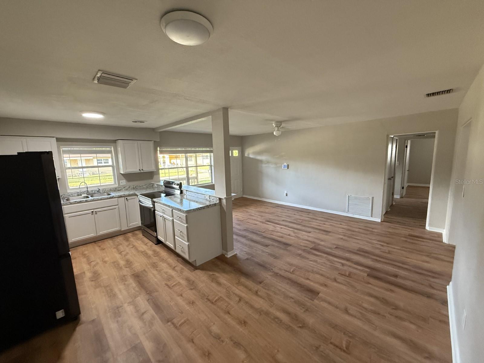 Image 14 of 24 For 5702 Meridian Way