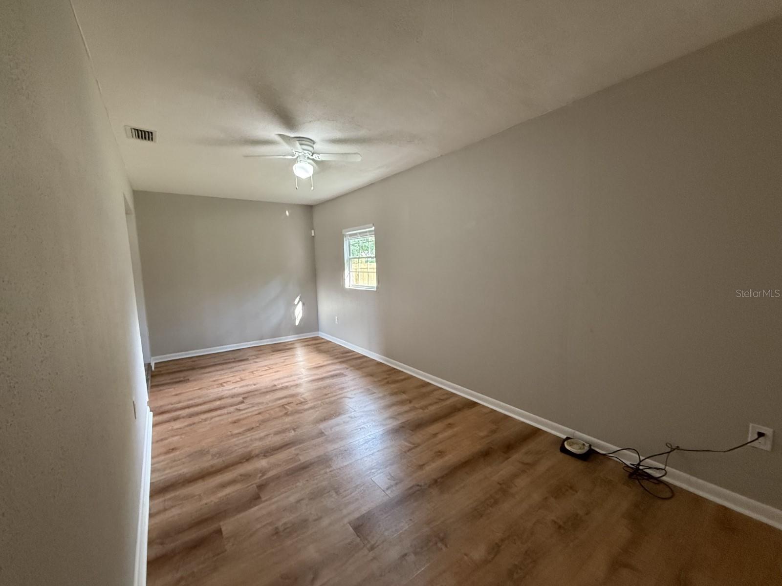 Image 15 of 24 For 5702 Meridian Way