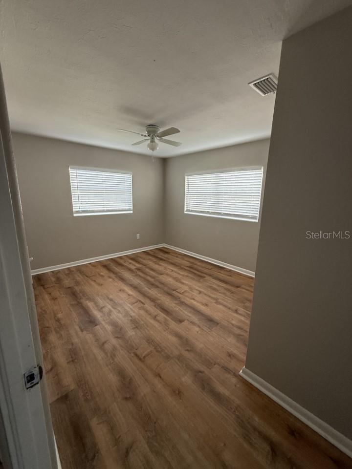 Image 17 of 24 For 5702 Meridian Way