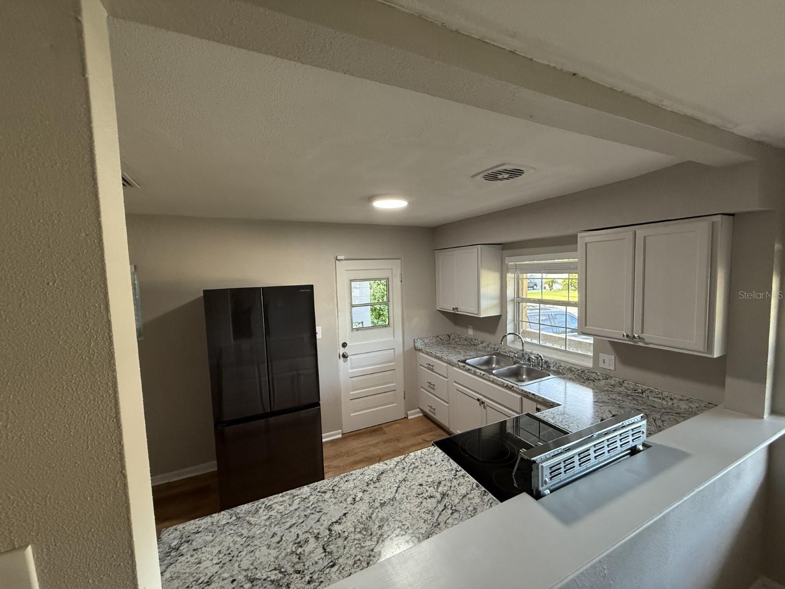 Image 20 of 24 For 5702 Meridian Way