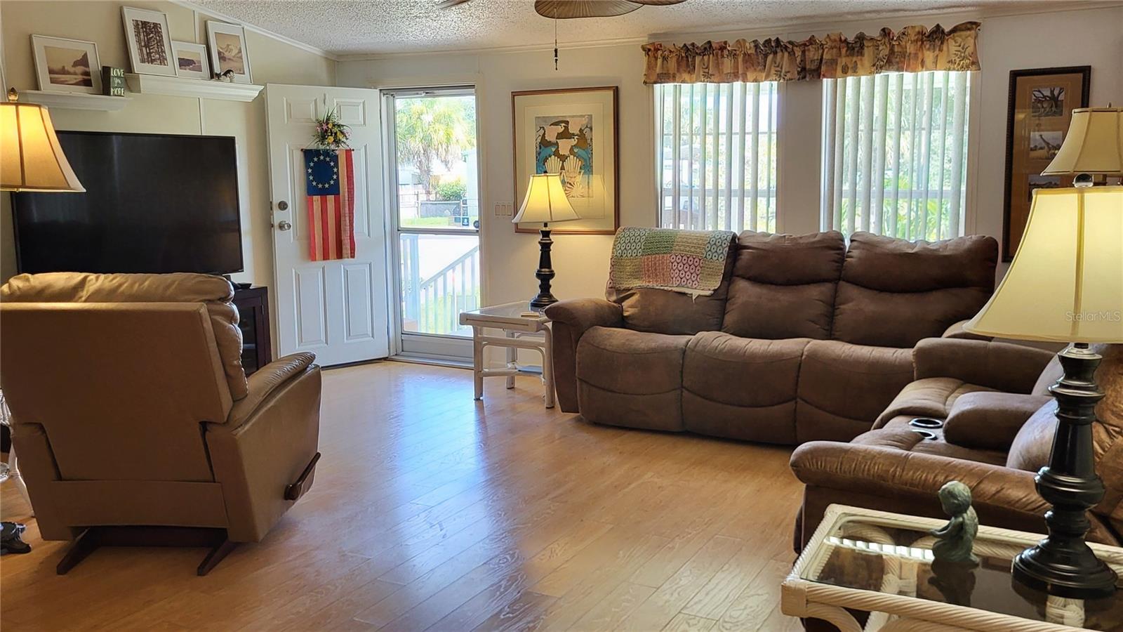 Image 14 of 41 For 1118 Trout Street