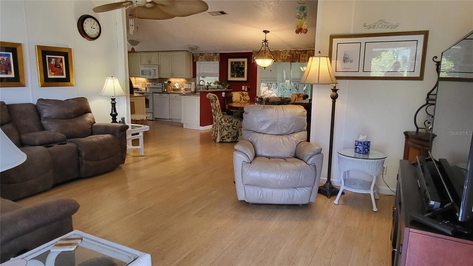 Image 15 of 41 For 1118 Trout Street