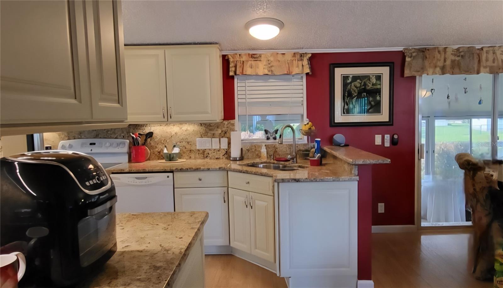 Image 19 of 41 For 1118 Trout Street