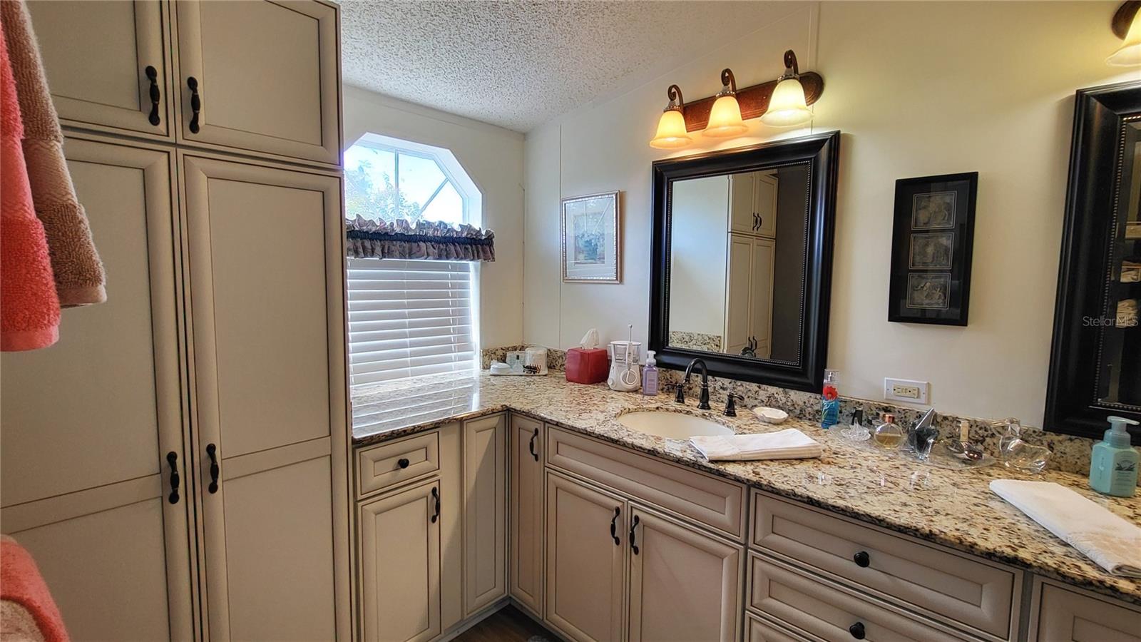 Image 31 of 41 For 1118 Trout Street