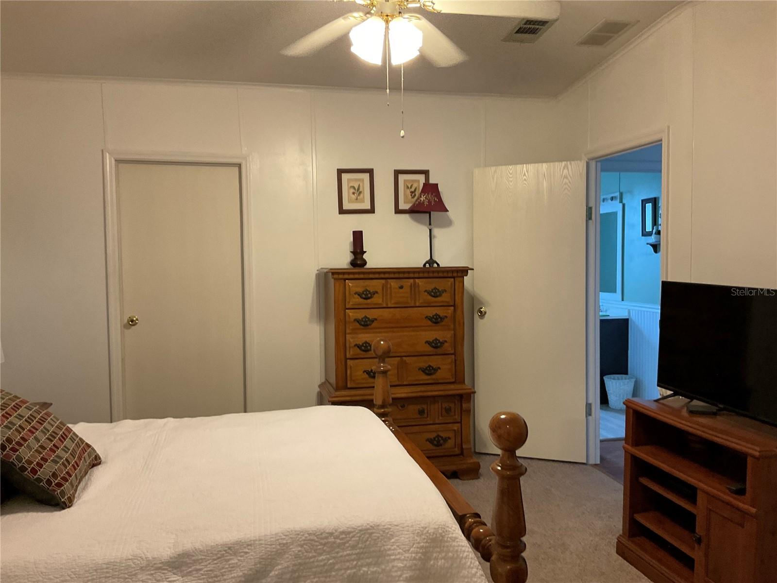 Image 17 of 36 For 2518 32nd Street