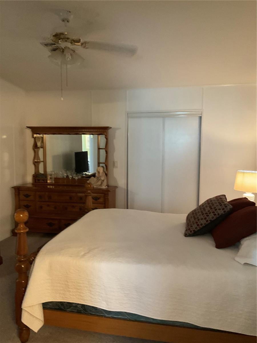 Image 18 of 36 For 2518 32nd Street