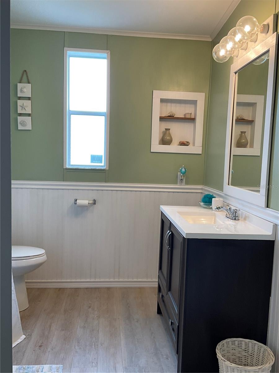 Image 22 of 36 For 2518 32nd Street