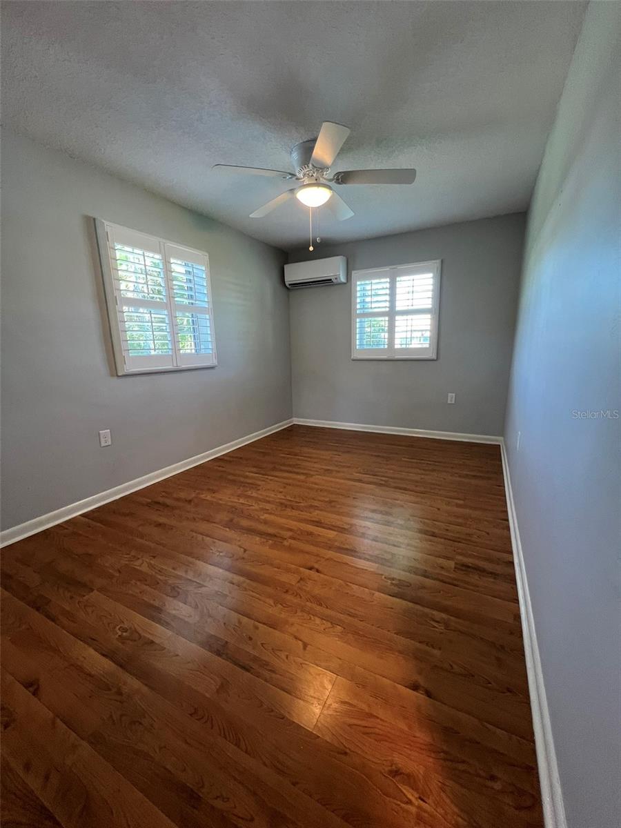 Image 16 of 32 For 504 6th Street
