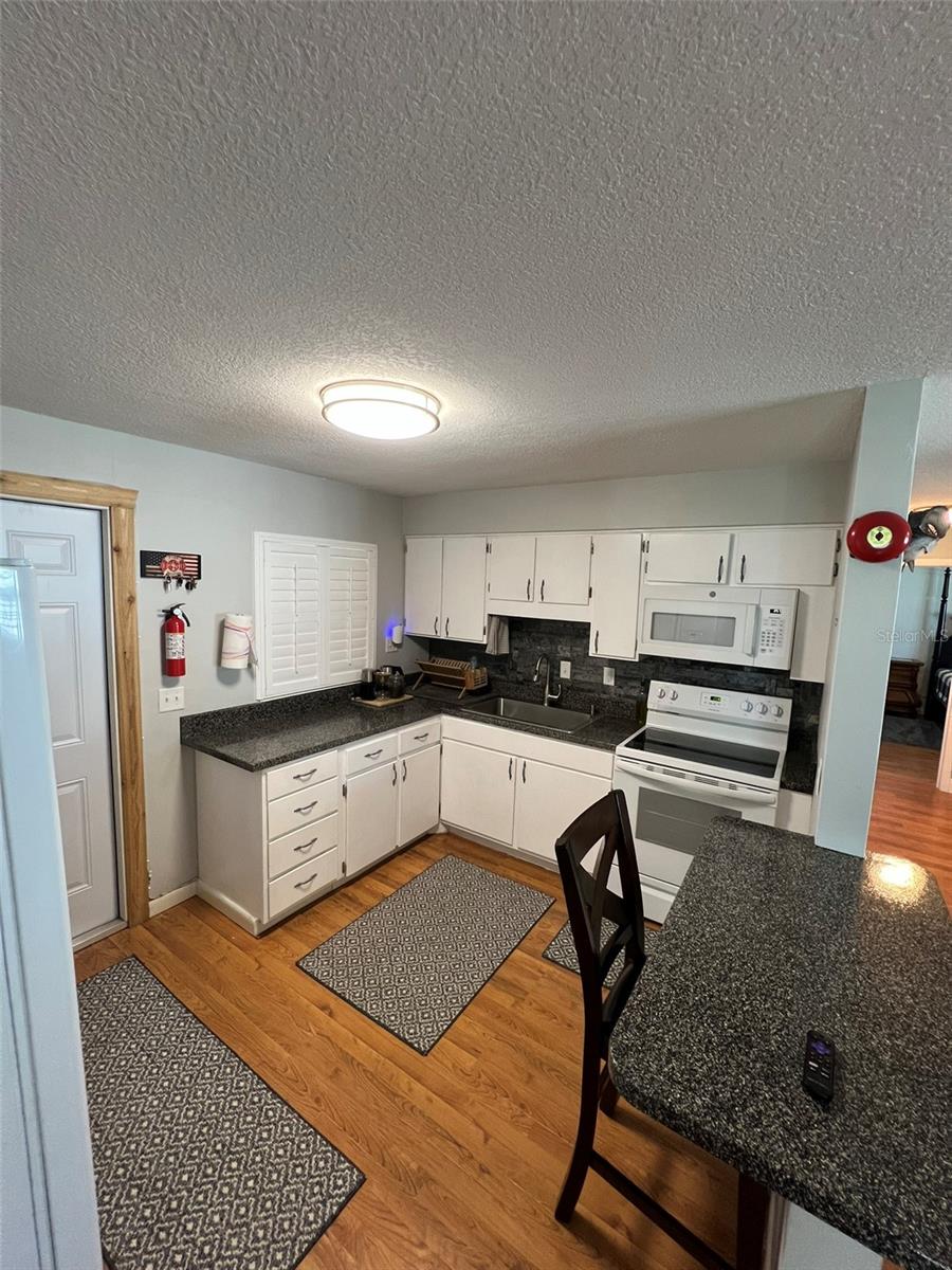 Image 8 of 32 For 504 6th Street
