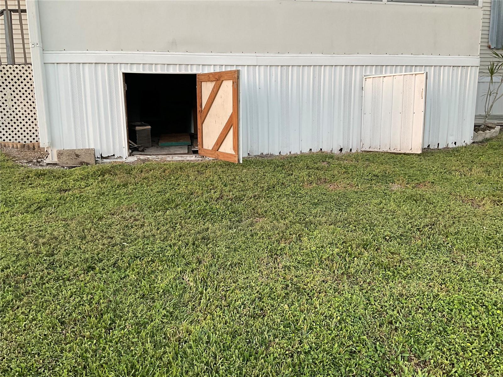 Image 37 of 51 For 2508 32nd Street