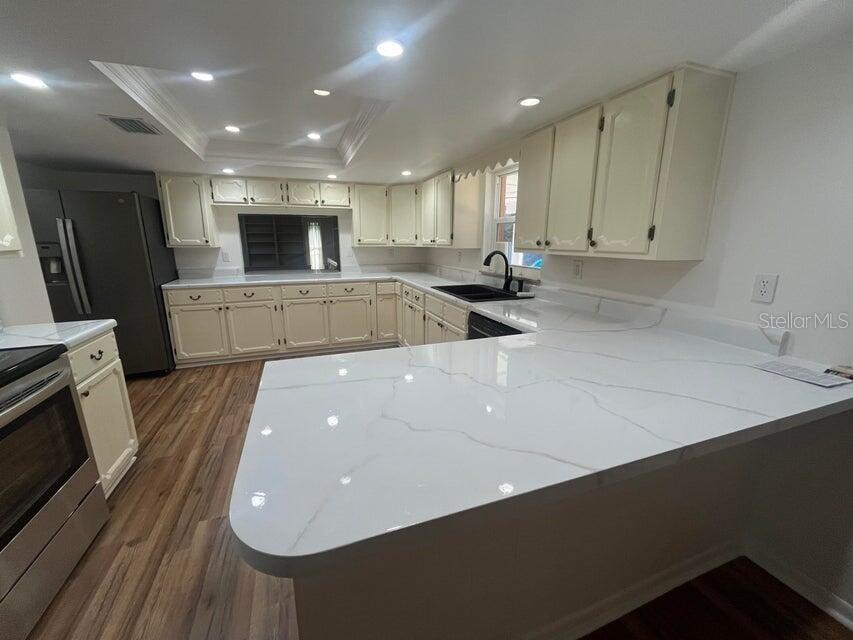 Image 13 of 40 For 115 36th Court