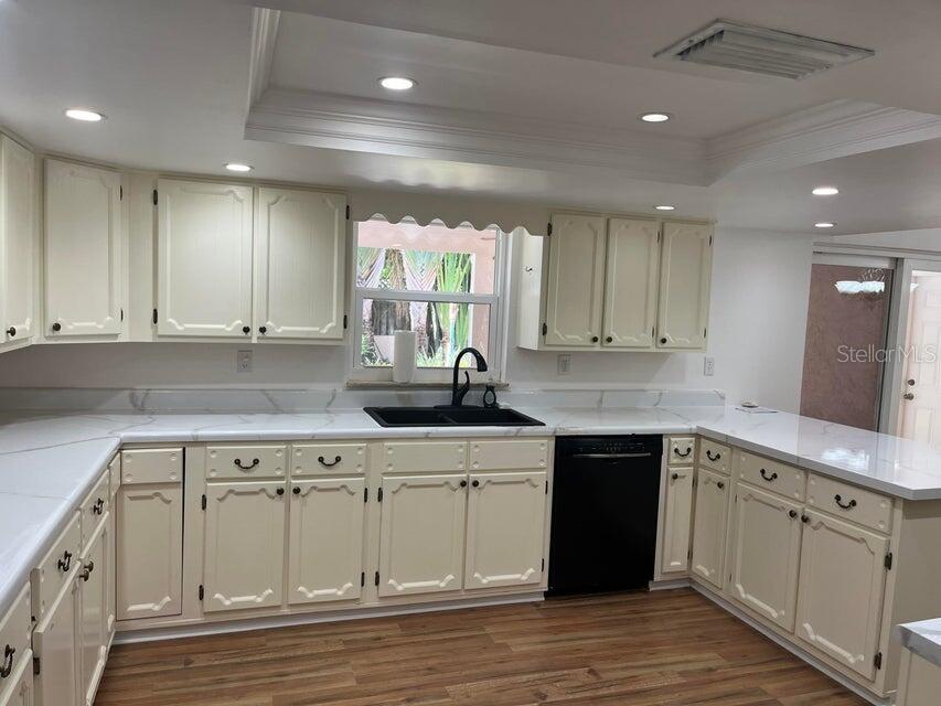 Image 16 of 40 For 115 36th Court