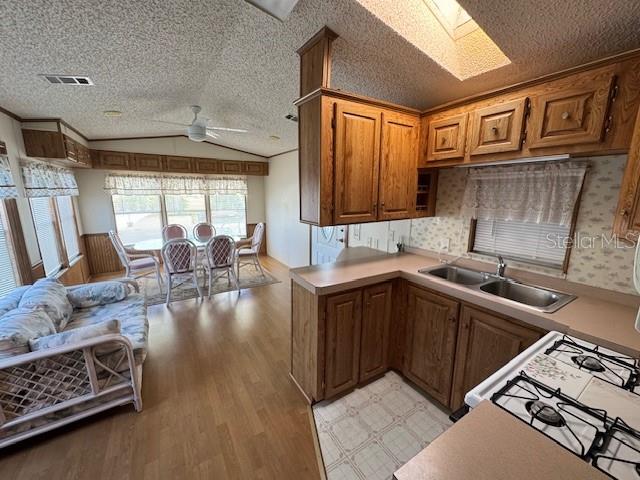 Image 8 of 33 For 13865 126th Terrace 124