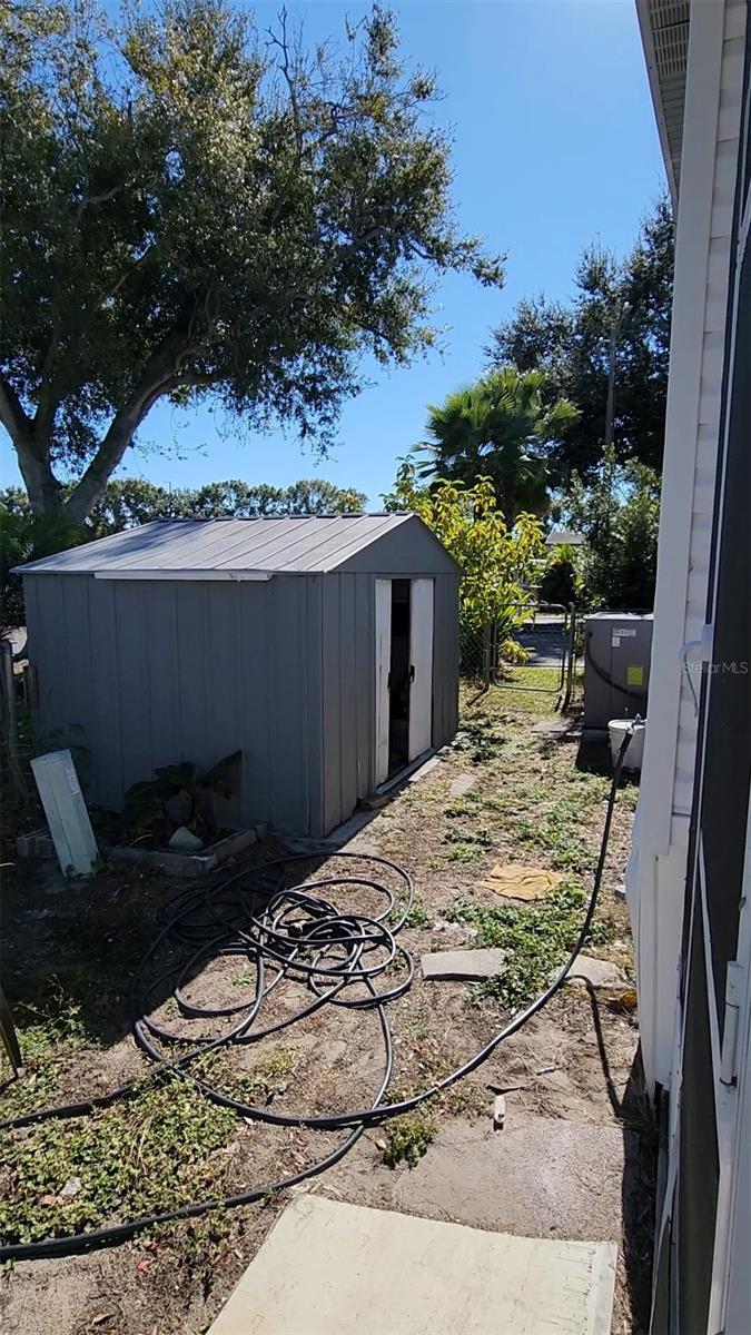 Image 7 of 36 For 9801 Oaks Street