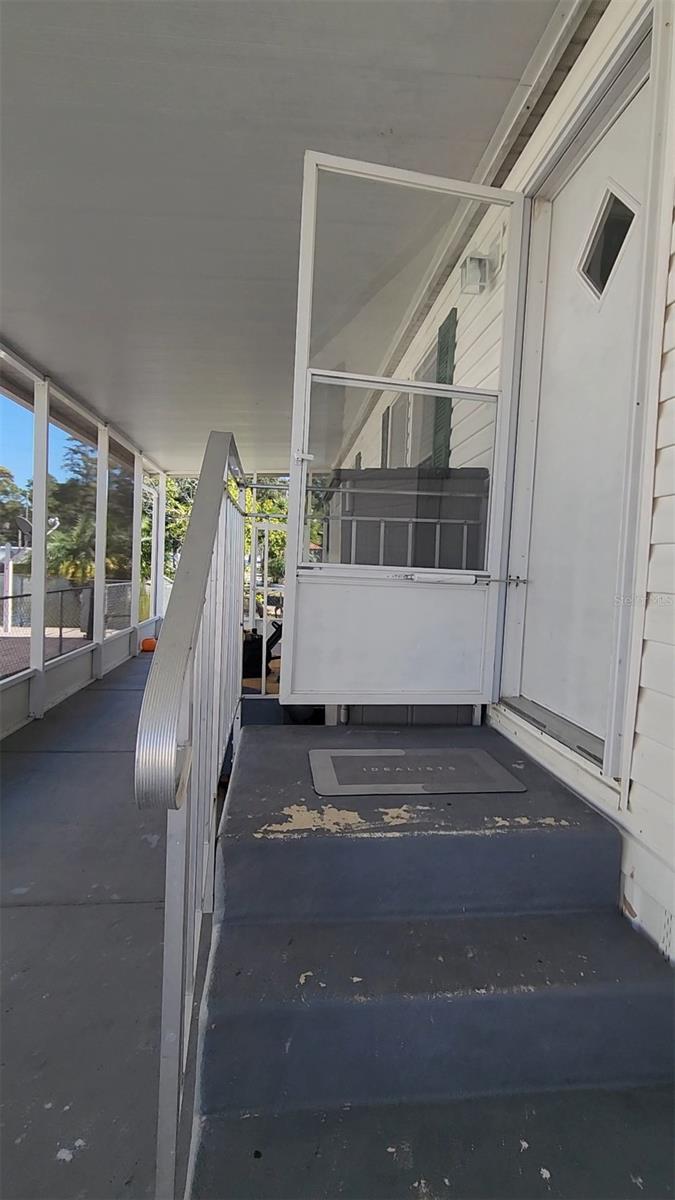 Image 9 of 36 For 9801 Oaks Street