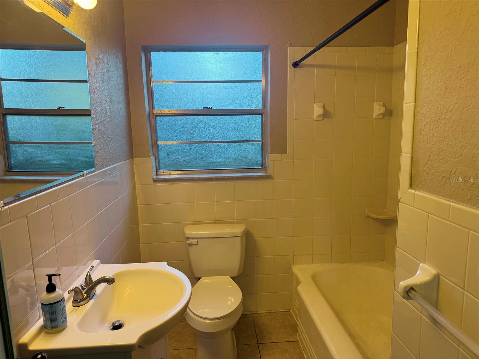 Image 9 of 11 For 1030 Walnut Street