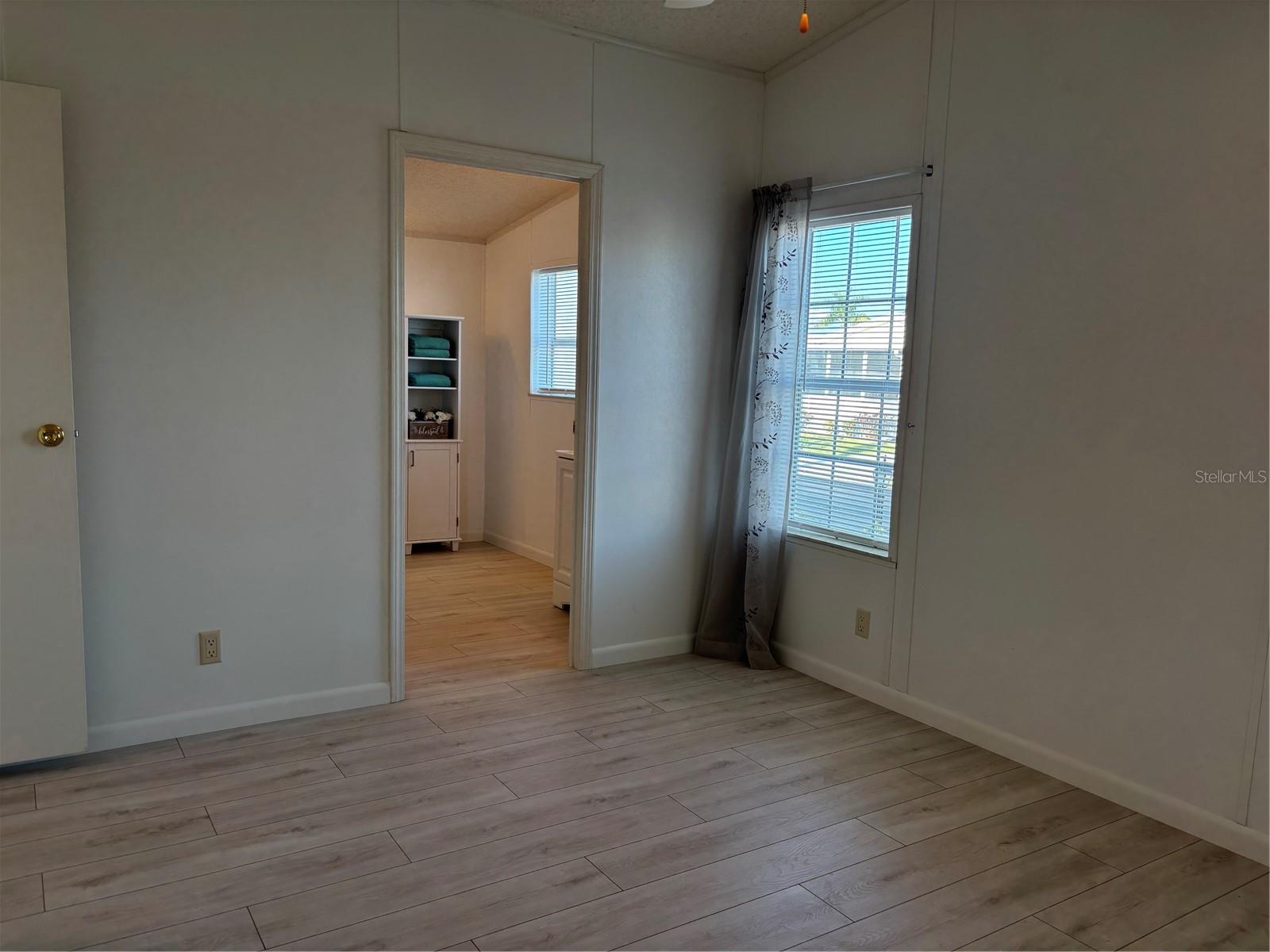 Image 13 of 19 For 1622 35th Circle