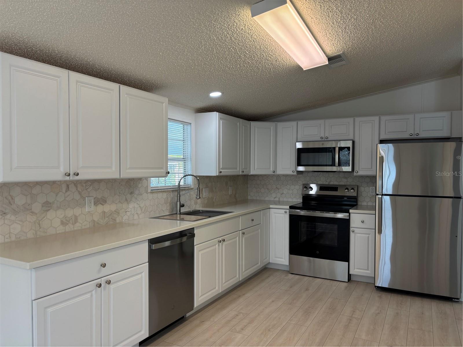 Image 4 of 19 For 1622 35th Circle