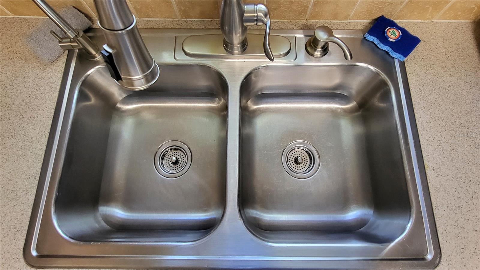 Image 38 of 54 For 1025 Roberts Lane