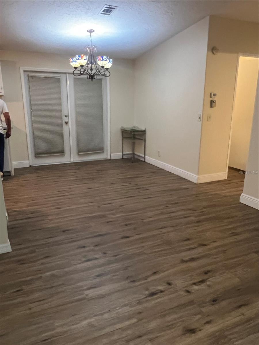 Image 11 of 34 For 2833 18th Terrace