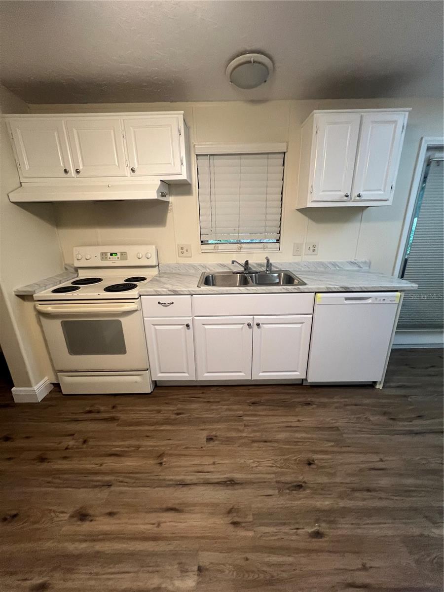 Image 14 of 34 For 2833 18th Terrace