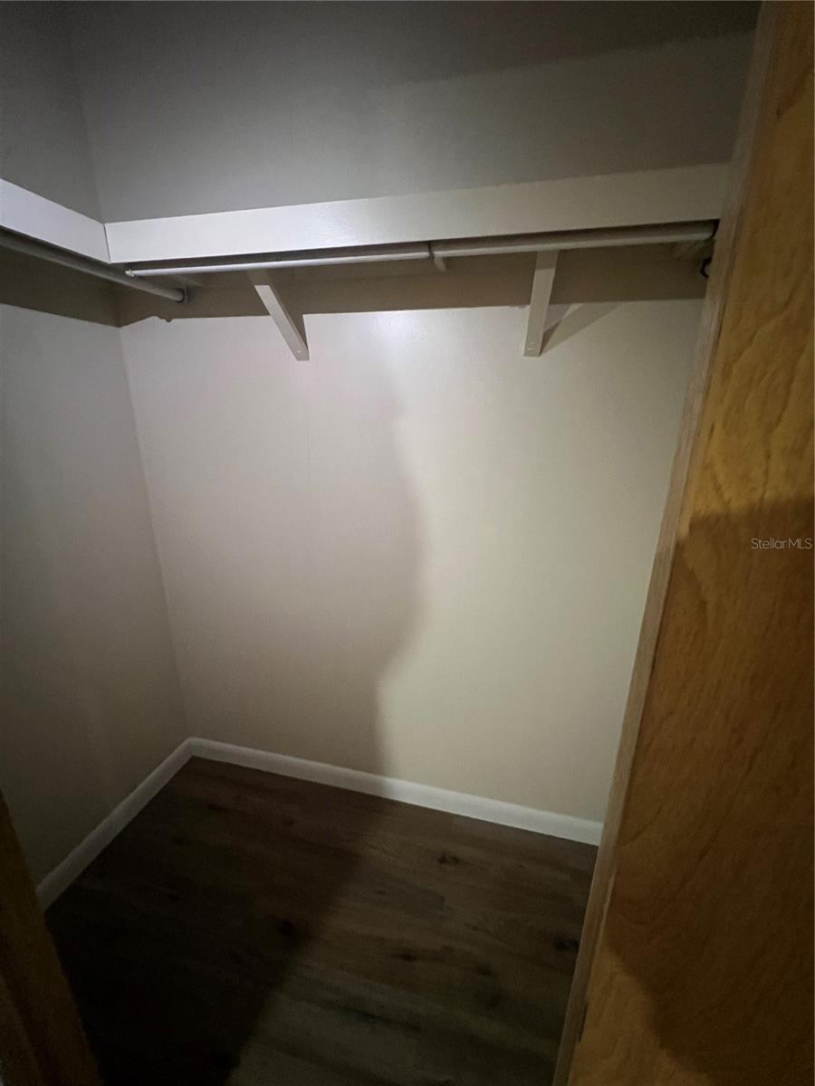 Image 27 of 34 For 2833 18th Terrace