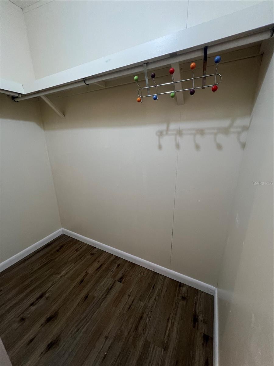 Image 28 of 34 For 2833 18th Terrace