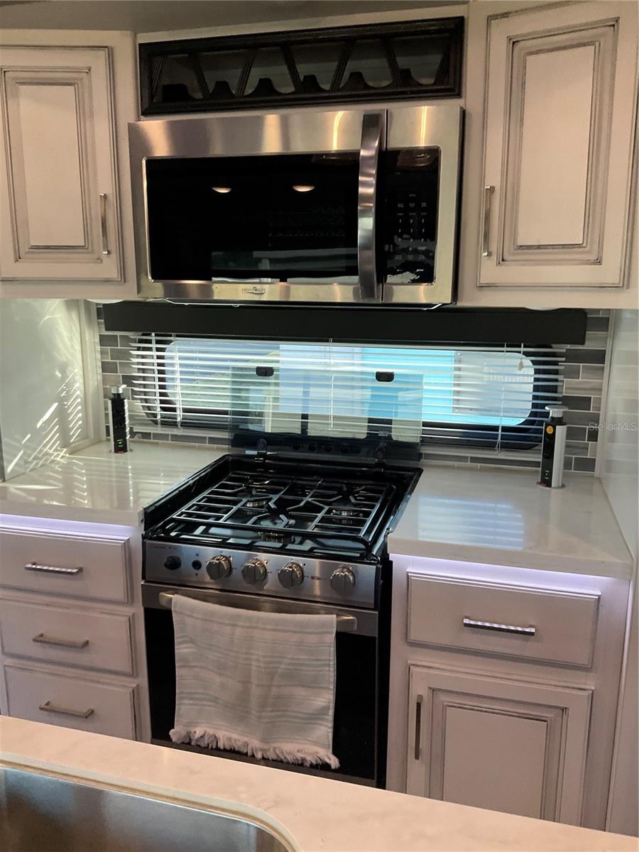 Image 4 of 29 For 1339 Old Lakeport Road 13b