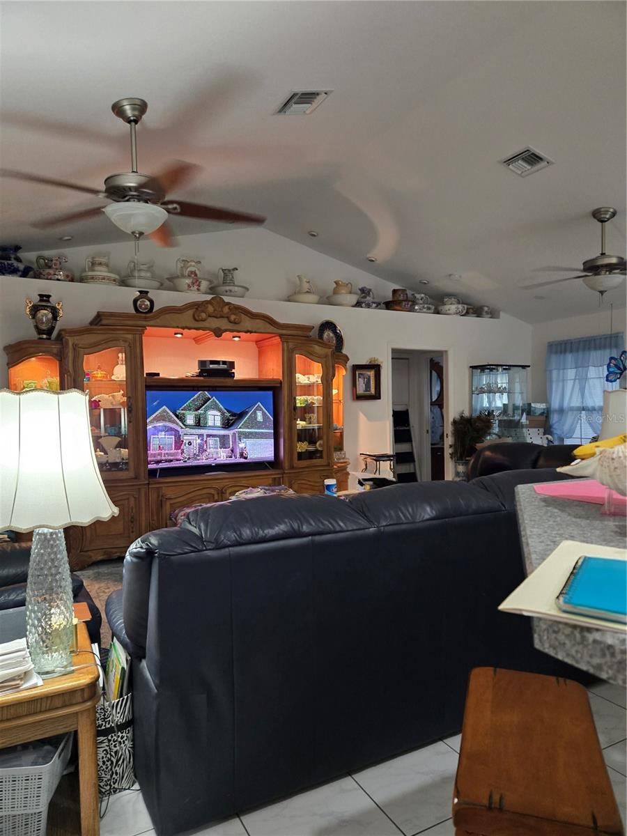 Image 3 of 11 For 2612 33rd Street